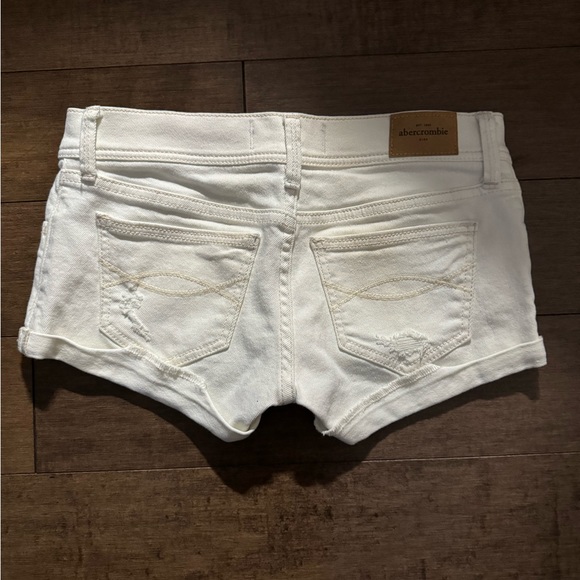 White Abercrombie Shorts - Picture 2 of 2